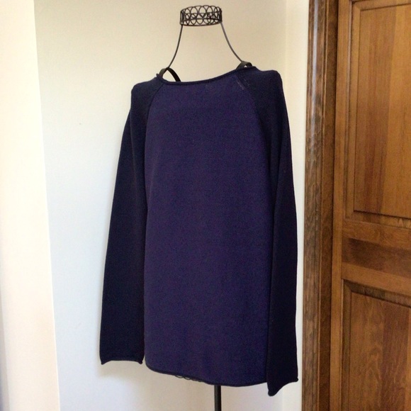 Eddie Bauer Navy Sweater, Large - Picture 4 of 5